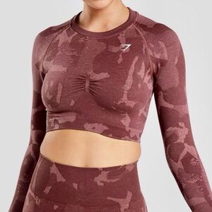 Gymshark Women's Adapt Camo Seamless Long Sleeve Crop Workout Top Maroon small